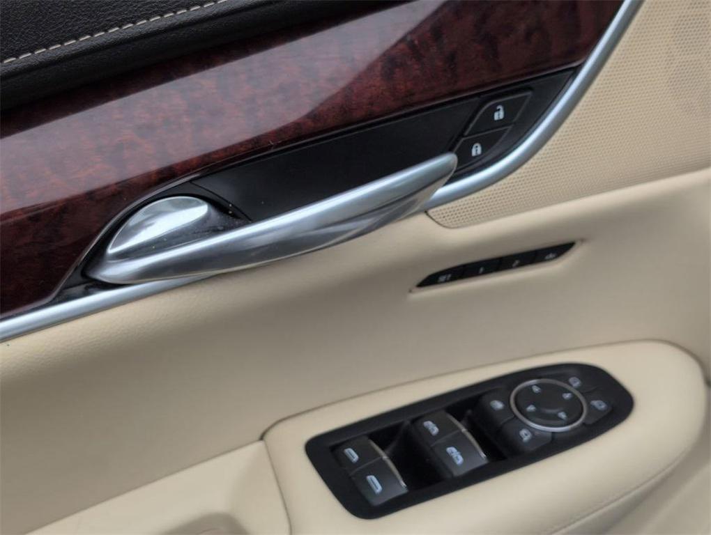 used 2018 Cadillac XT5 car, priced at $19,498