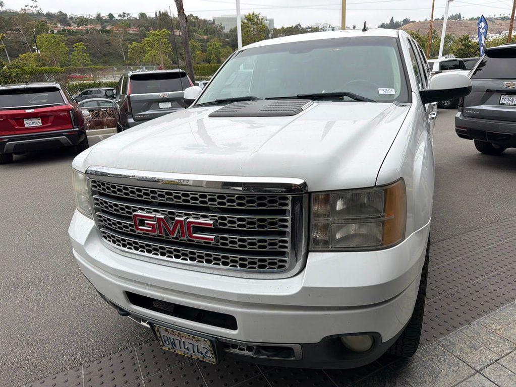 used 2011 GMC Sierra 2500 car, priced at $33,998
