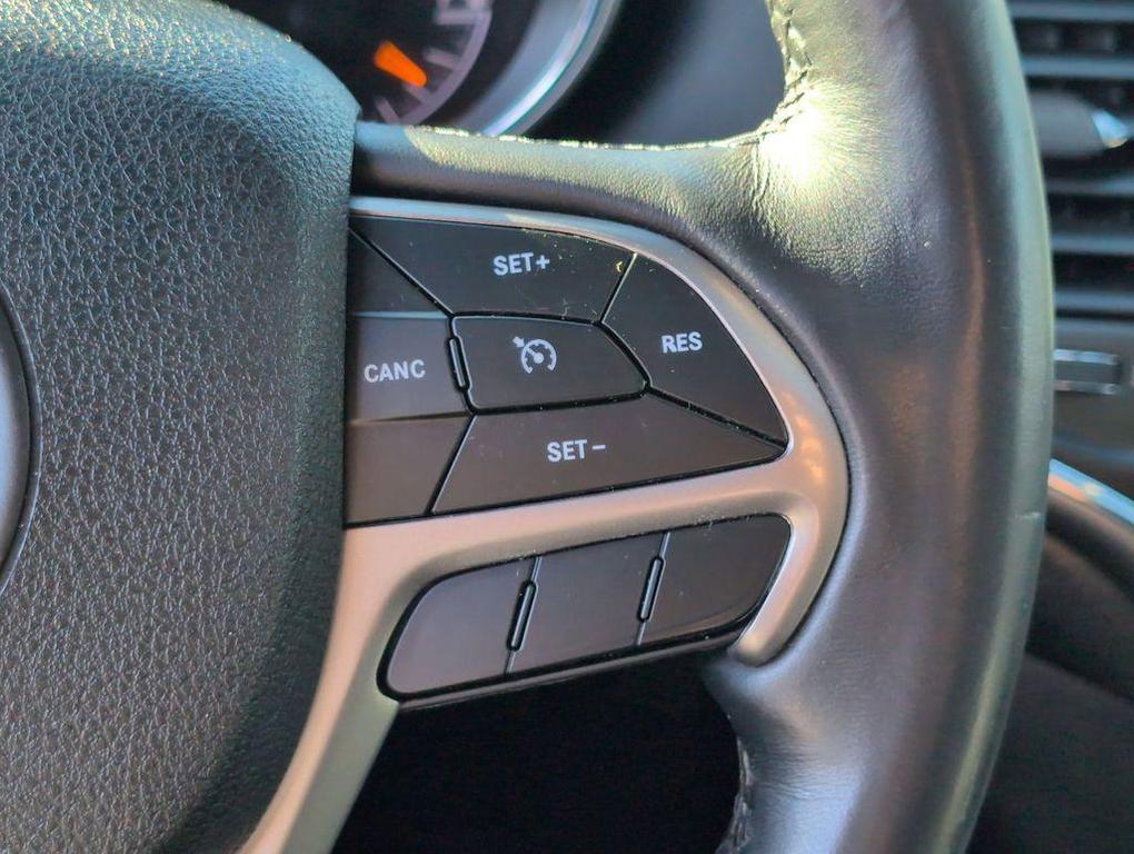 used 2018 Jeep Grand Cherokee car, priced at $15,197