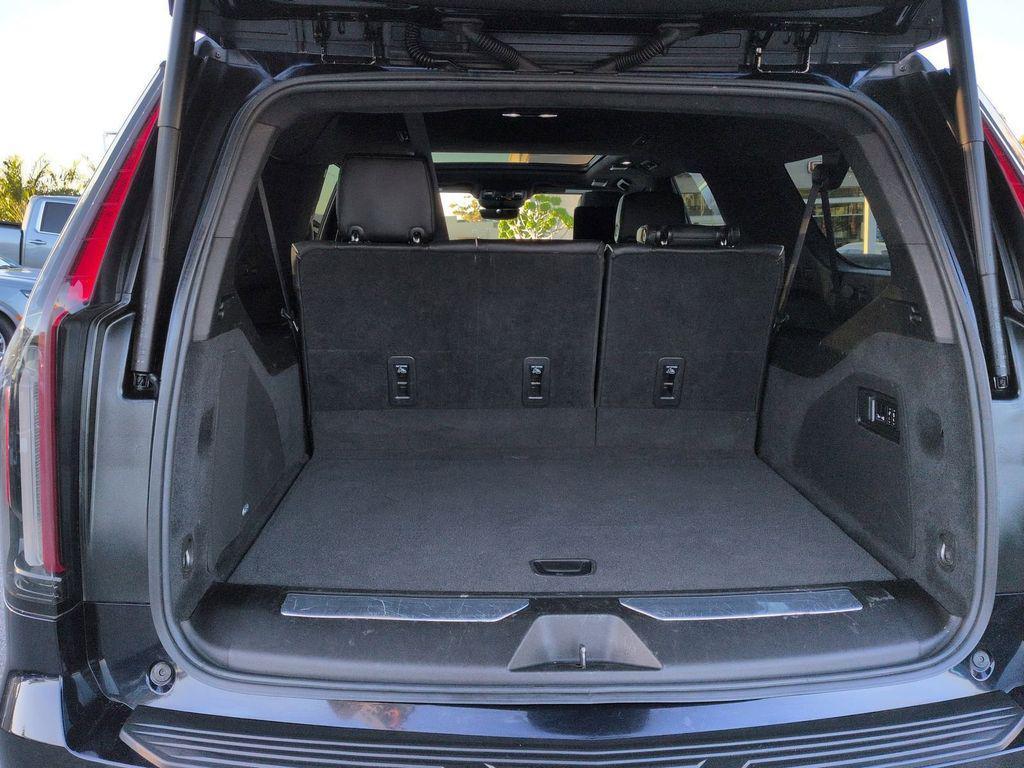 used 2022 Cadillac Escalade ESV car, priced at $66,398