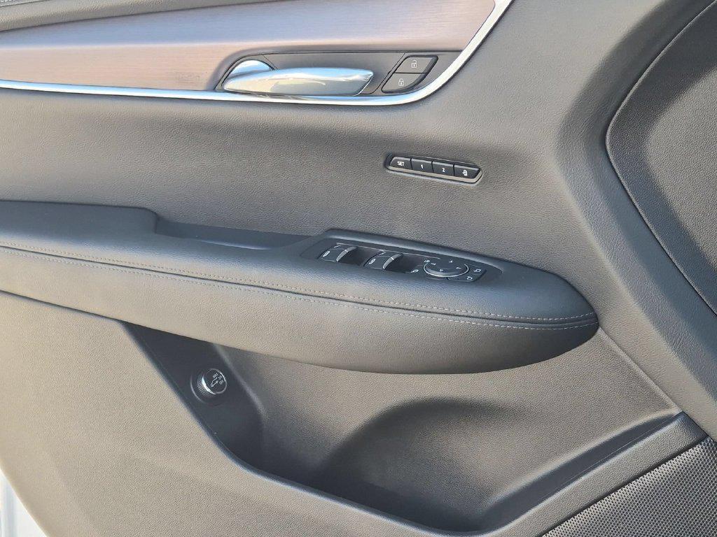 used 2023 Cadillac XT6 car, priced at $31,491