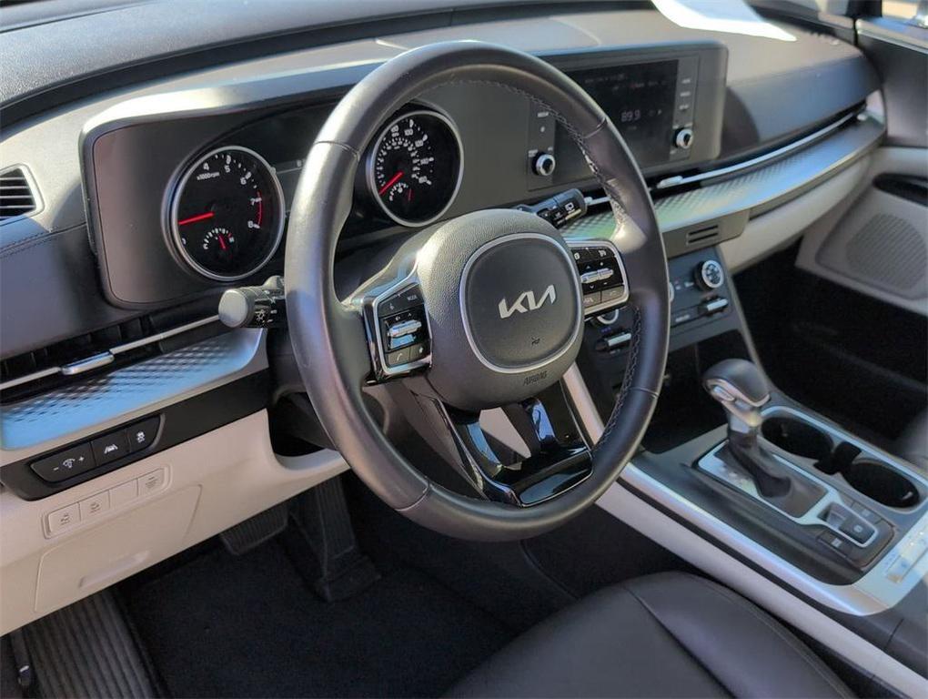 used 2024 Kia Carnival car, priced at $28,998