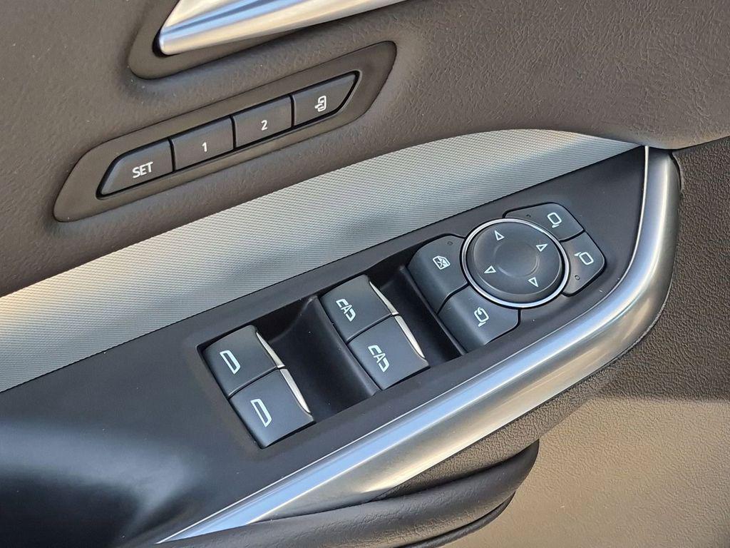 used 2023 Cadillac XT4 car, priced at $28,998