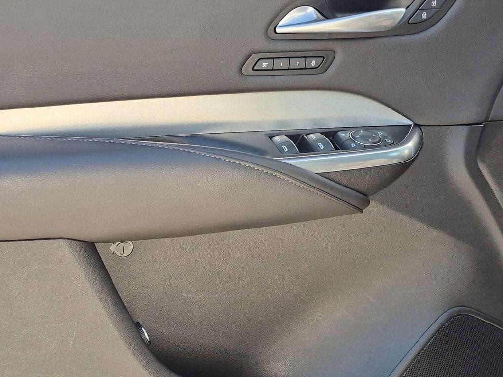 used 2023 Cadillac XT4 car, priced at $28,998