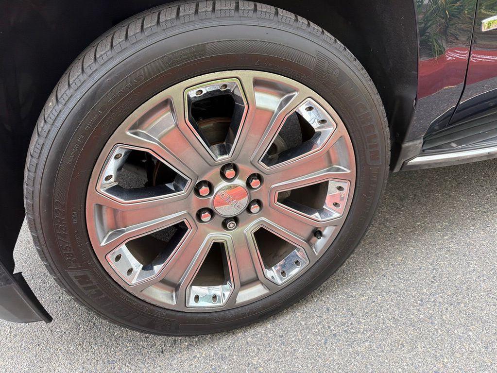 used 2017 GMC Yukon car, priced at $28,994