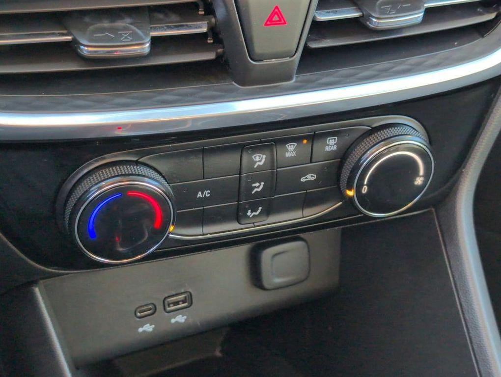 used 2024 Buick Encore GX car, priced at $18,999