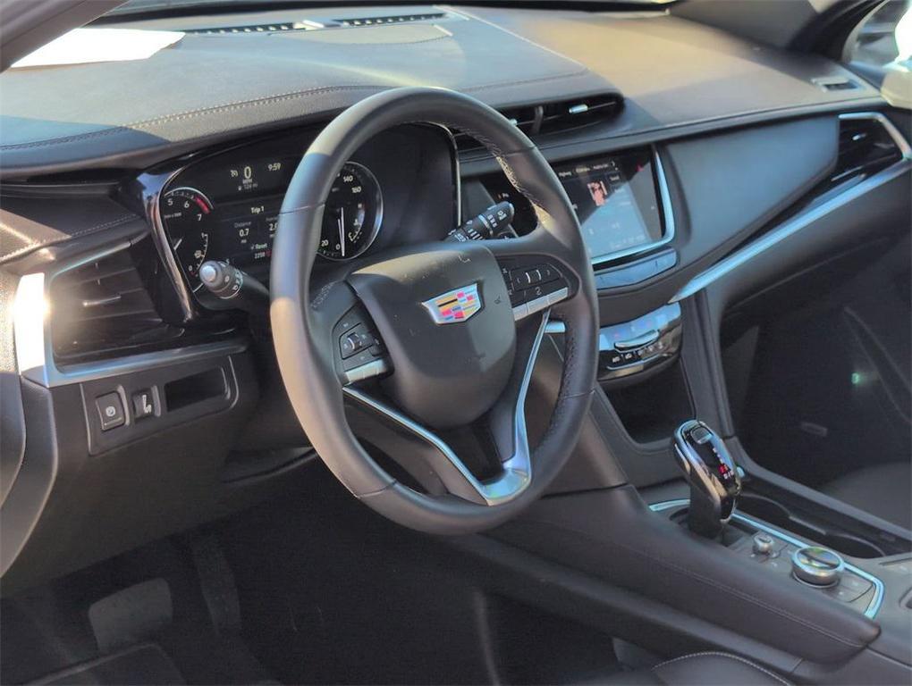 used 2025 Cadillac XT6 car, priced at $49,998