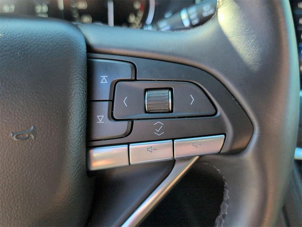 used 2025 Cadillac XT6 car, priced at $49,998