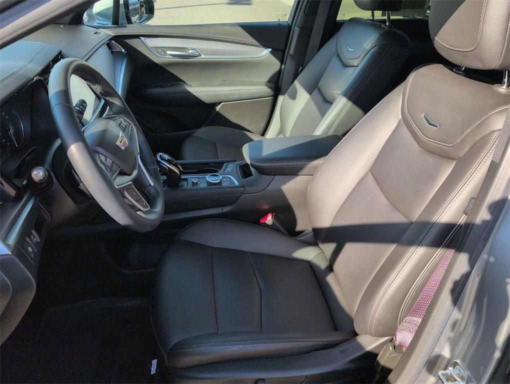 used 2024 Cadillac XT5 car, priced at $31,888