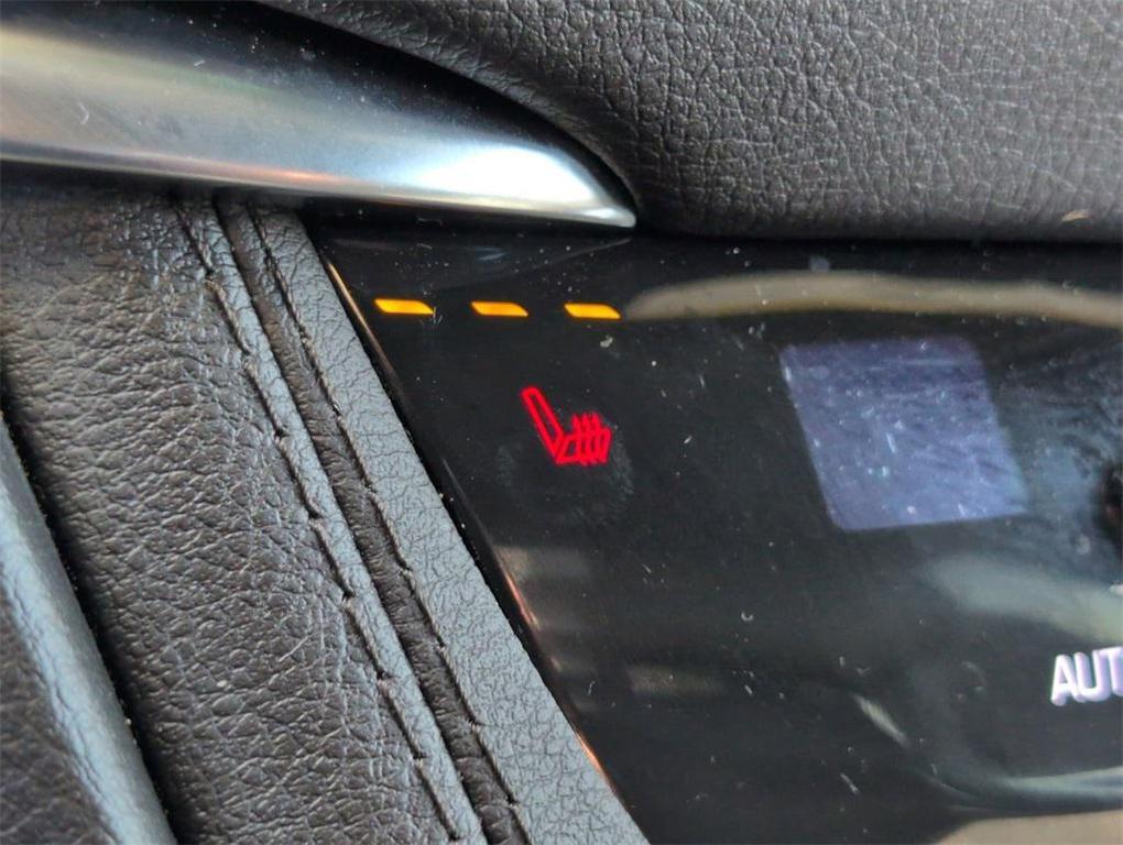 used 2024 Cadillac XT5 car, priced at $31,888