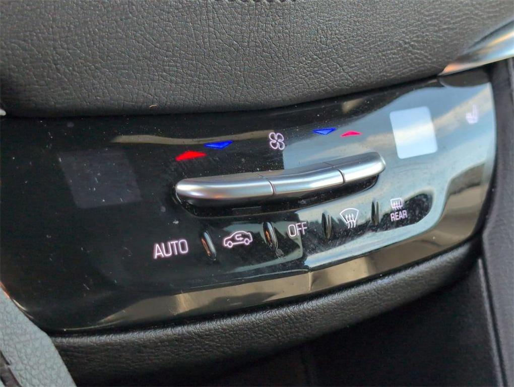 used 2024 Cadillac XT5 car, priced at $31,888