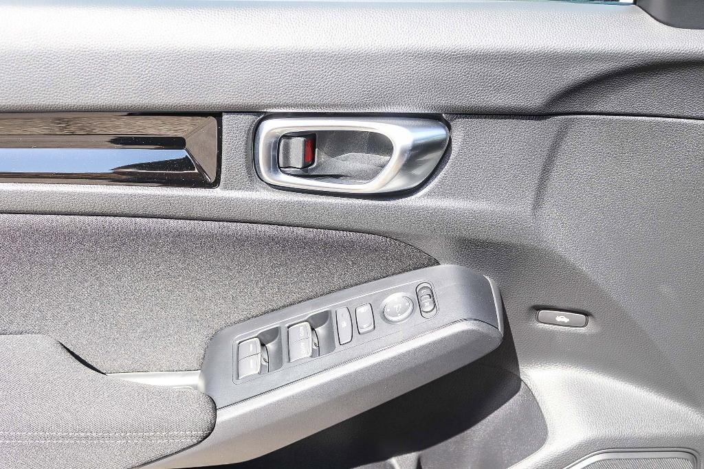 new 2026 Honda Civic Hybrid car, priced at $30,675