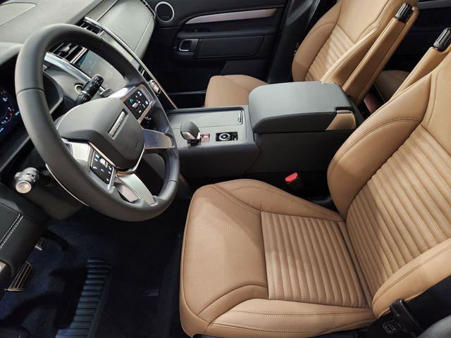 new 2026 Land Rover Discovery car, priced at $78,165