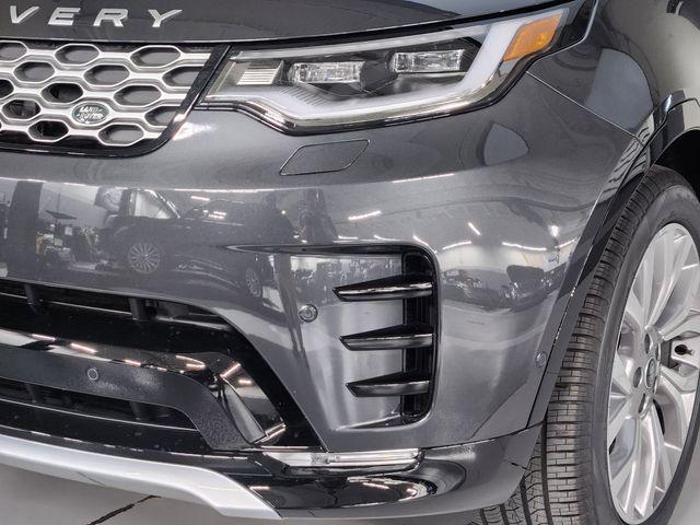 new 2026 Land Rover Discovery car, priced at $78,165