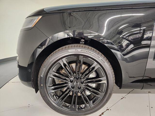 new 2026 Land Rover Range Rover car, priced at $161,525