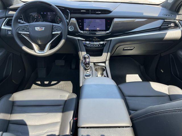 used 2025 Cadillac XT6 car, priced at $52,091