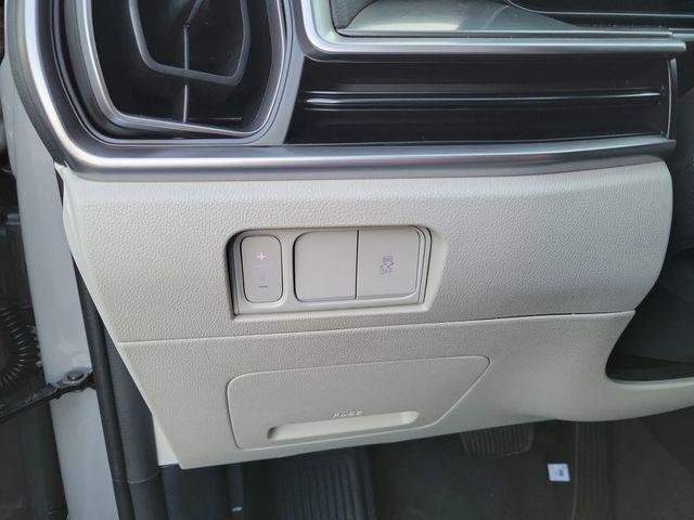 new 2026 Kia Sorento car, priced at $33,000