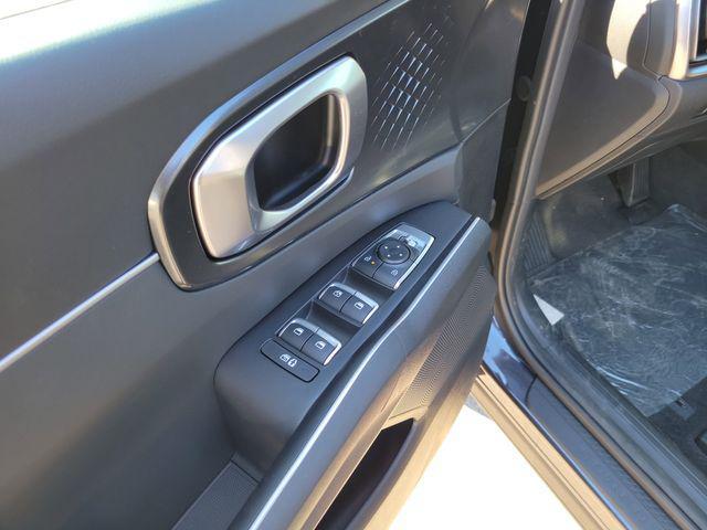 new 2025 Kia Sorento car, priced at $32,800