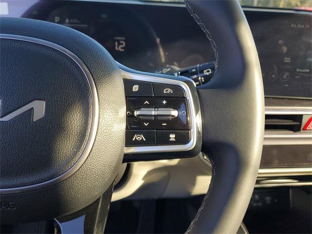 new 2025 Kia Sorento Hybrid car, priced at $33,870
