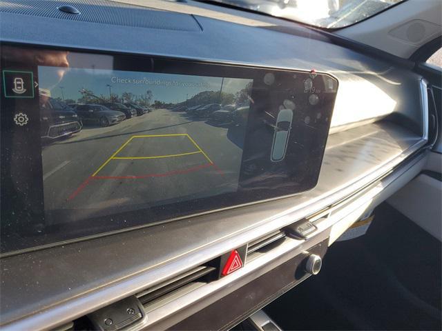 new 2025 Kia Sorento Hybrid car, priced at $33,870