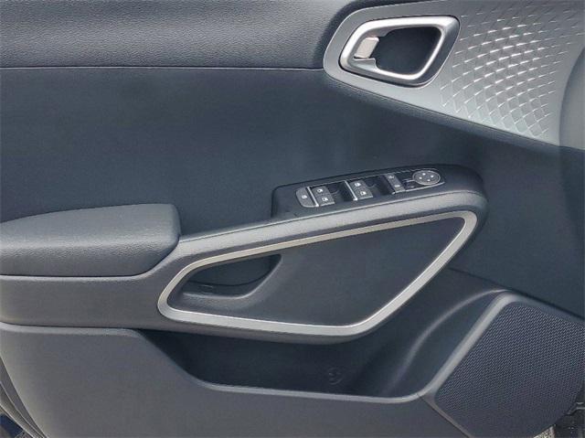 new 2025 Kia Soul car, priced at $18,551