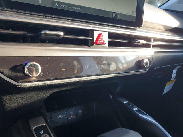 new 2025 Kia Sorento car, priced at $34,728