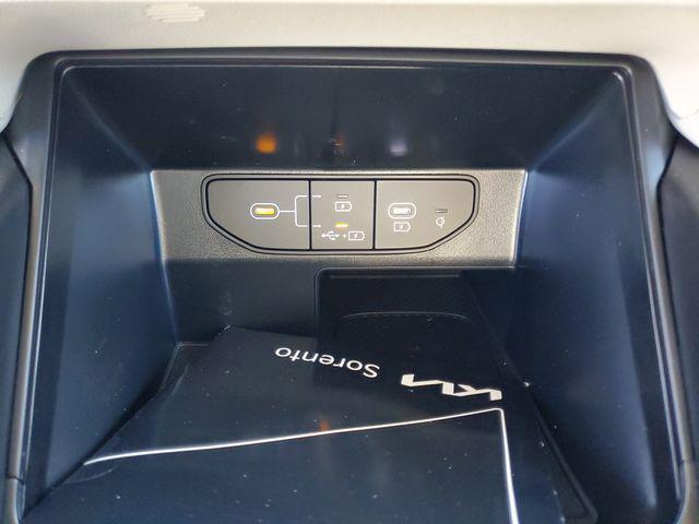 new 2025 Kia Sorento car, priced at $34,100