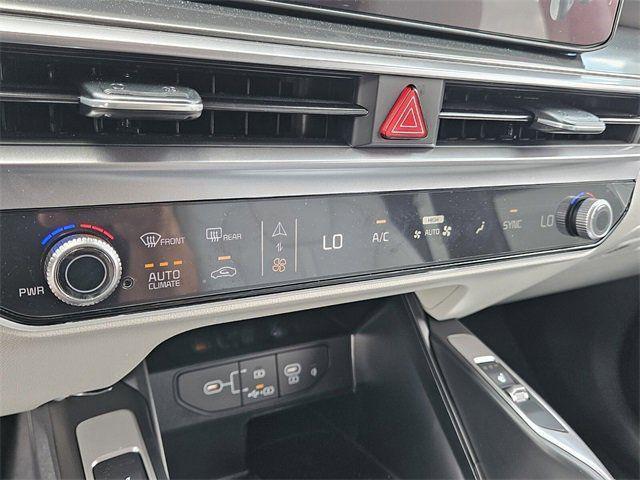 new 2025 Kia Sorento car, priced at $31,100