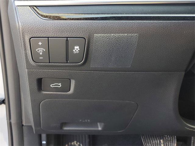 new 2026 Kia K5 car, priced at $25,673