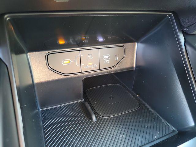 new 2026 Kia Sorento car, priced at $33,600