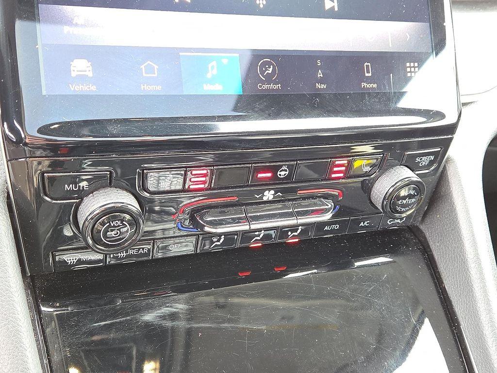 used 2021 Jeep Grand Cherokee L car, priced at $26,995