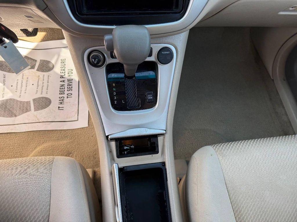 used 2005 Toyota Highlander car, priced at $4,998