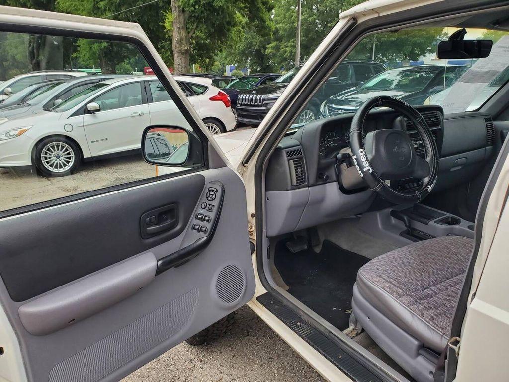 used 1998 Jeep Cherokee car, priced at $4,997