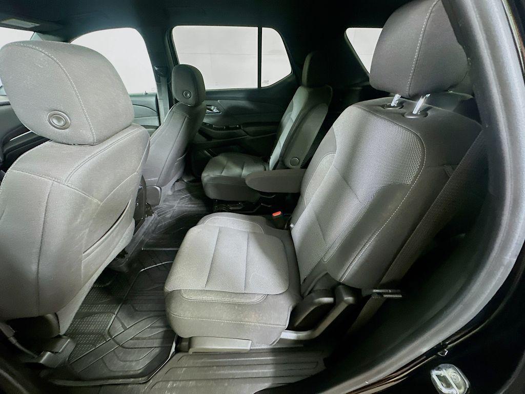 used 2022 Chevrolet Traverse car, priced at $25,937