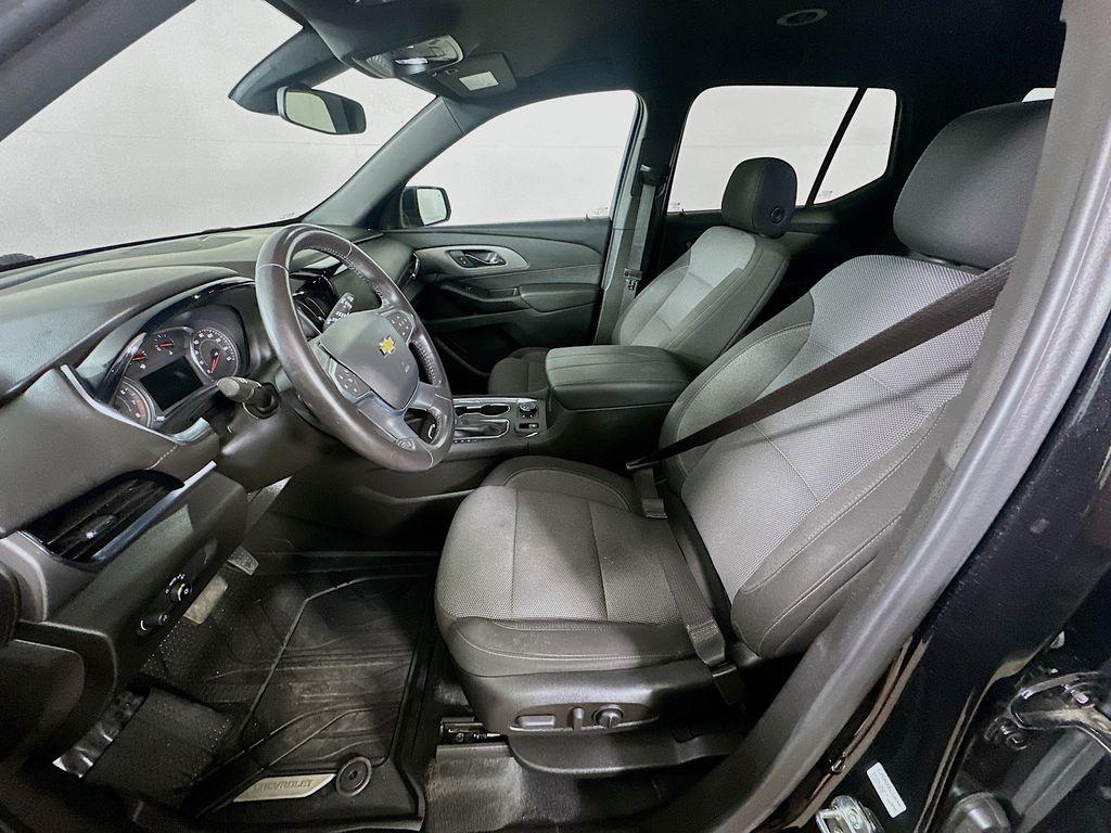 used 2022 Chevrolet Traverse car, priced at $25,937
