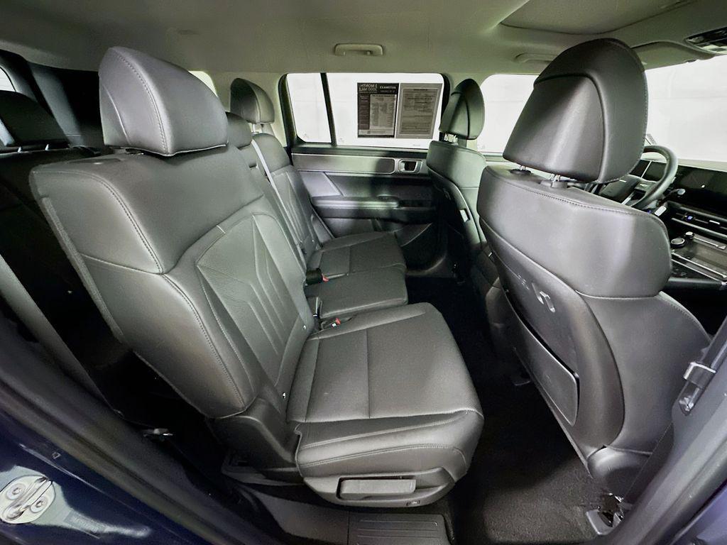 used 2025 Hyundai Santa Fe car, priced at $32,593