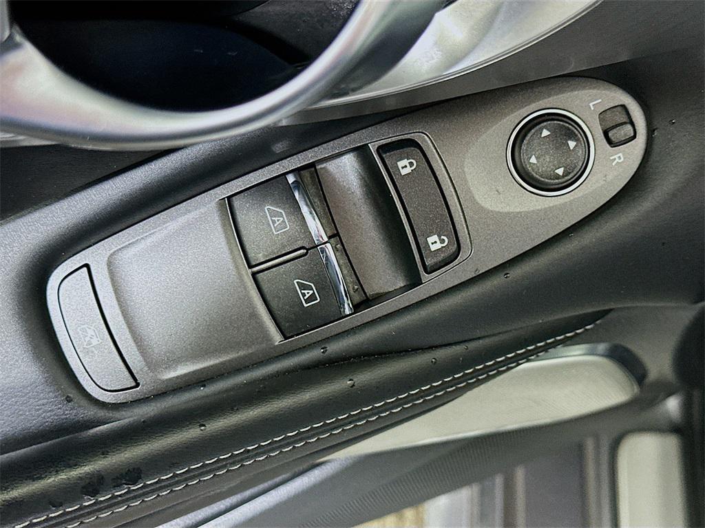 used 2022 INFINITI Q60 car, priced at $32,400