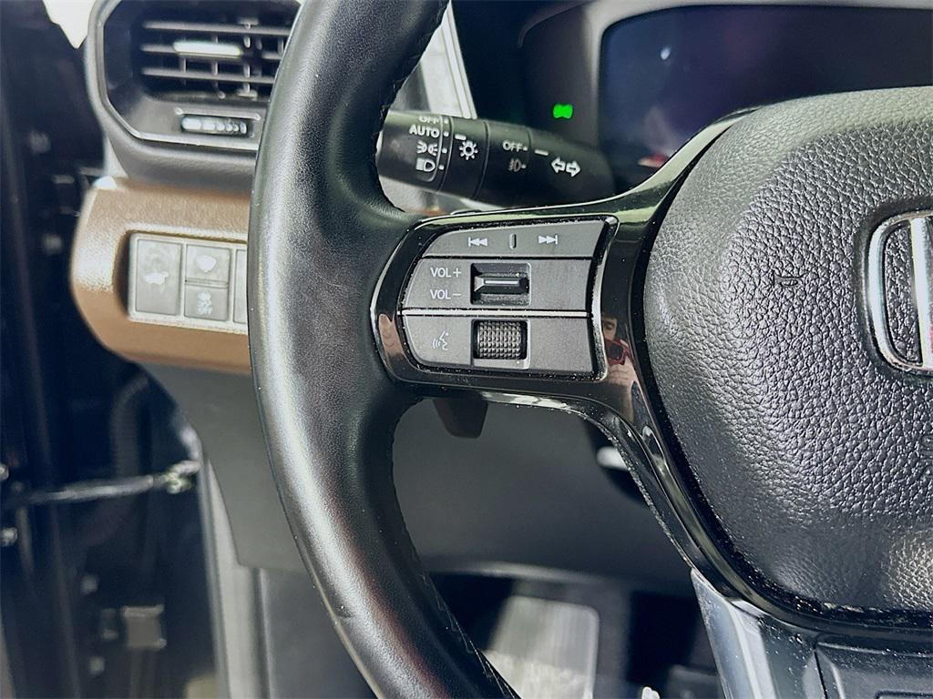 used 2024 Honda Pilot car, priced at $39,999