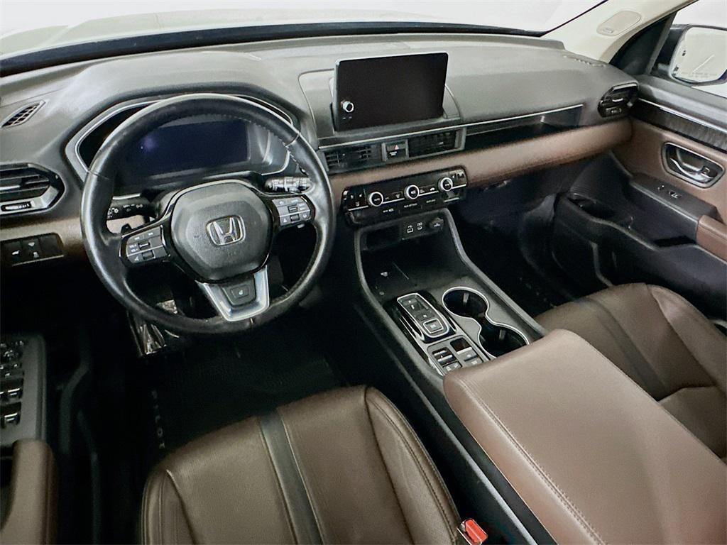 used 2024 Honda Pilot car, priced at $39,999
