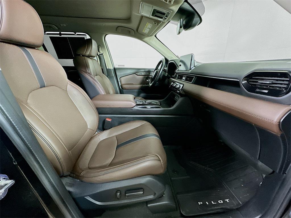 used 2024 Honda Pilot car, priced at $39,999