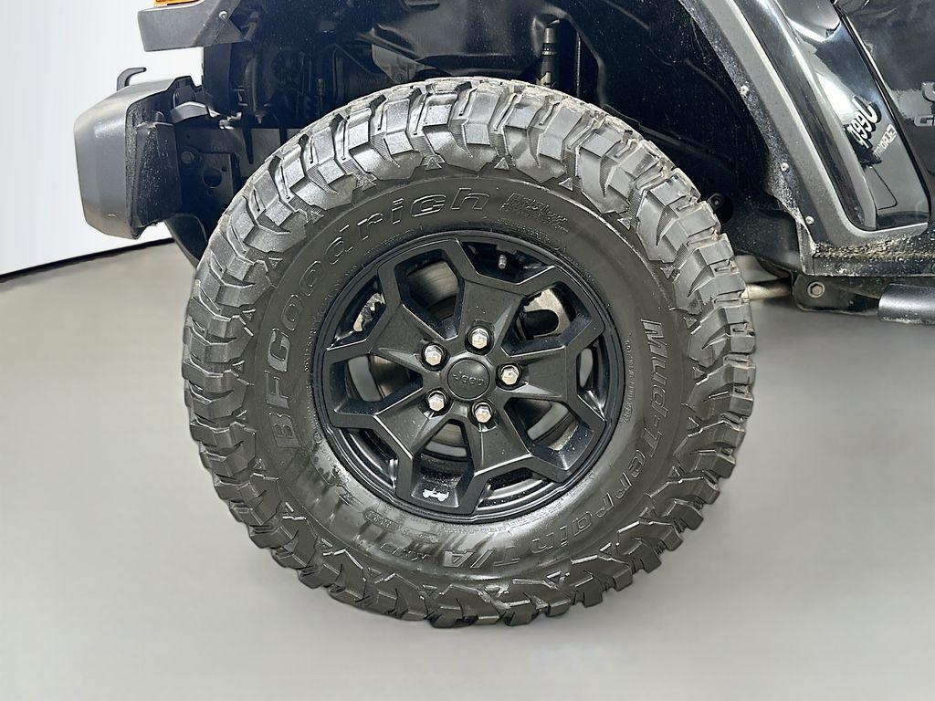used 2022 Jeep Gladiator car, priced at $33,290