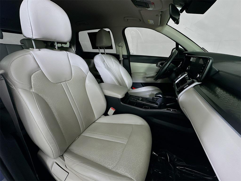 used 2022 Kia Sorento car, priced at $22,767