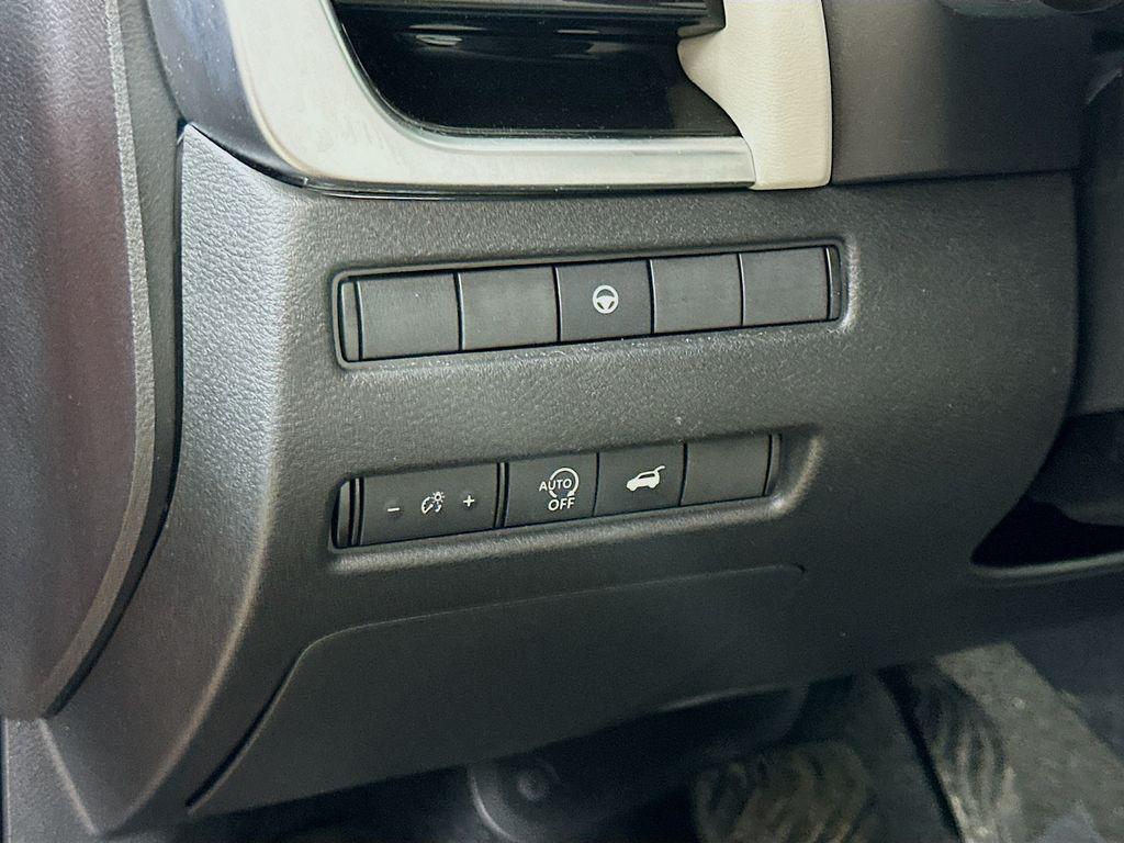 used 2023 Nissan Rogue car, priced at $24,822