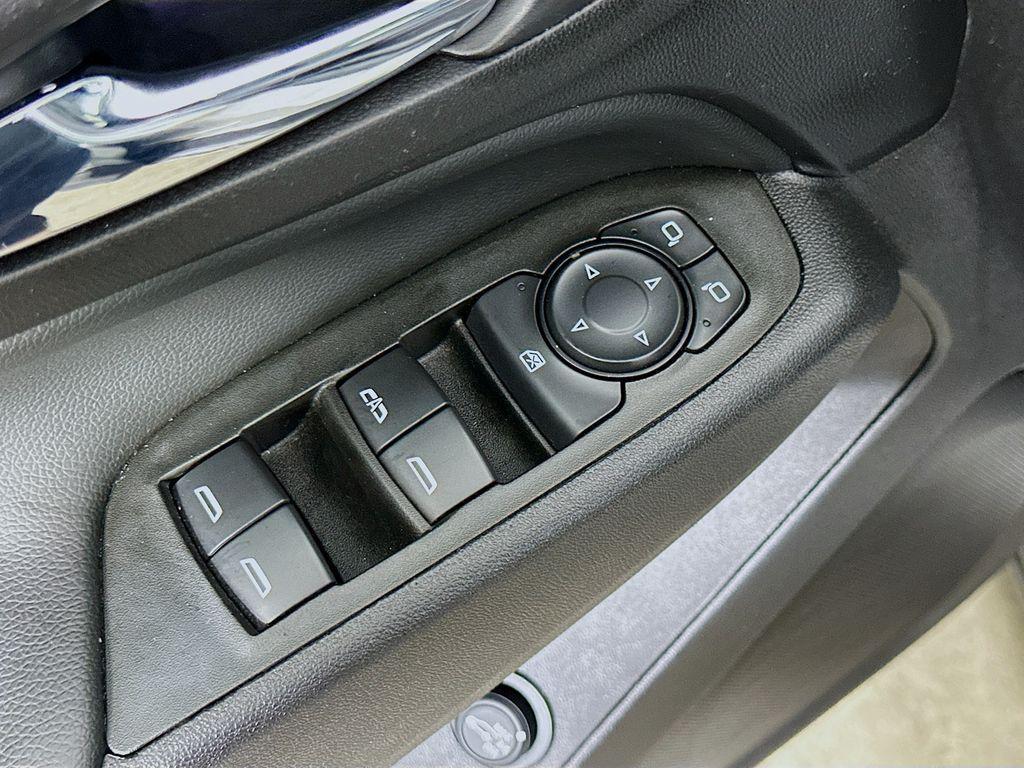 used 2021 Chevrolet Equinox car, priced at $18,290