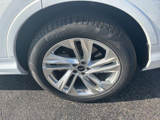 used 2023 Audi Q7 car, priced at $37,900