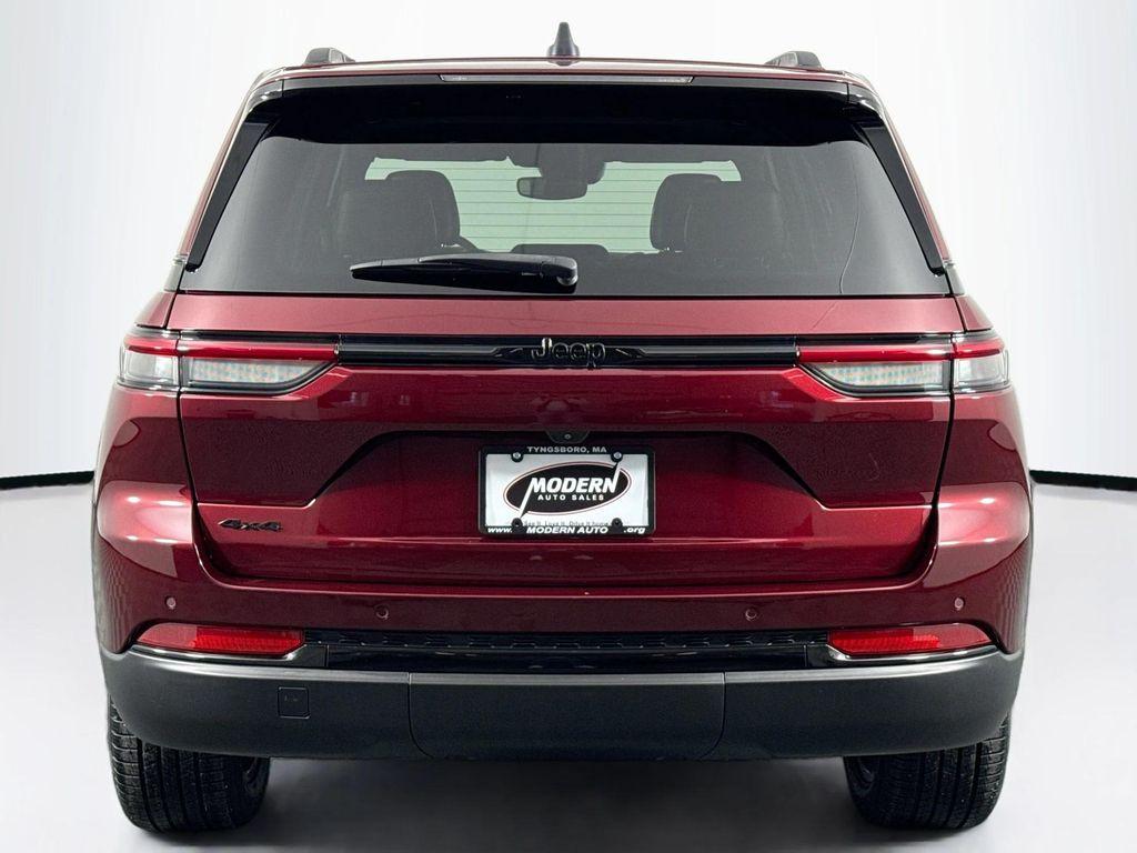 used 2023 Jeep Grand Cherokee car, priced at $31,980