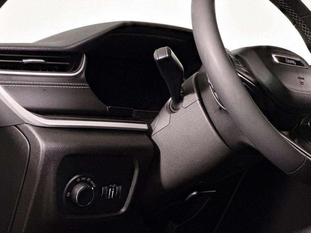 used 2023 Jeep Grand Cherokee car, priced at $31,980