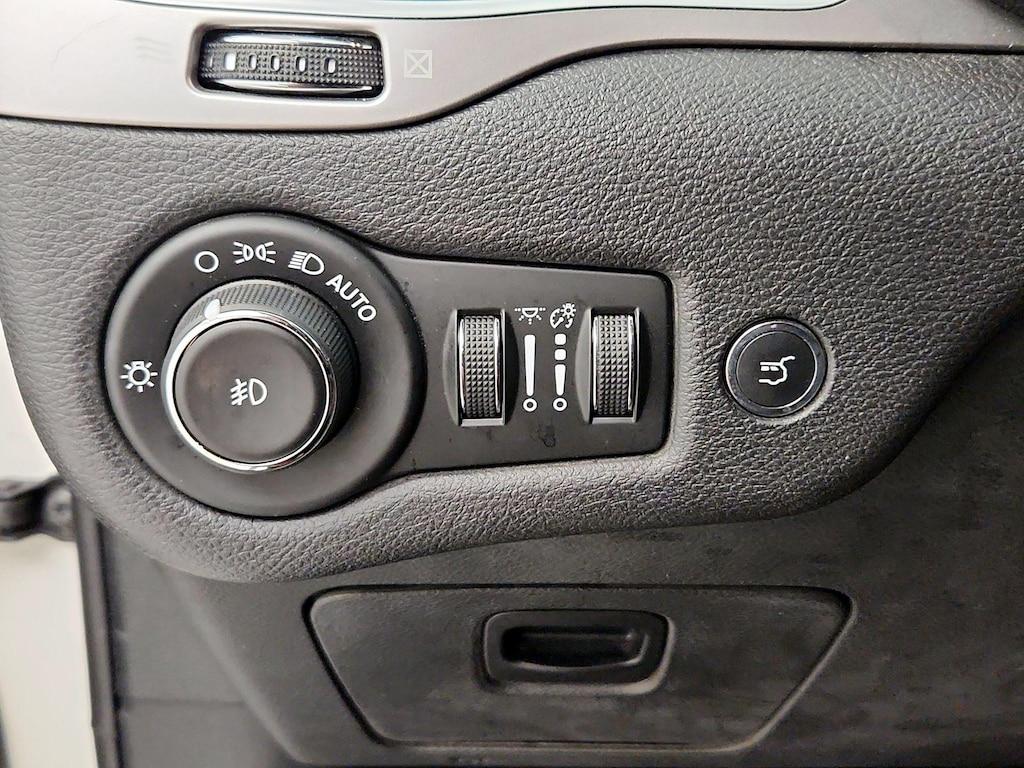 used 2019 Jeep Cherokee car, priced at $14,599