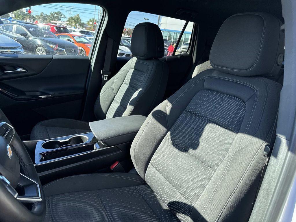 used 2025 Chevrolet Equinox car, priced at $25,499