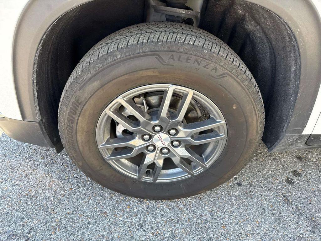 used 2025 GMC Acadia car, priced at $32,369